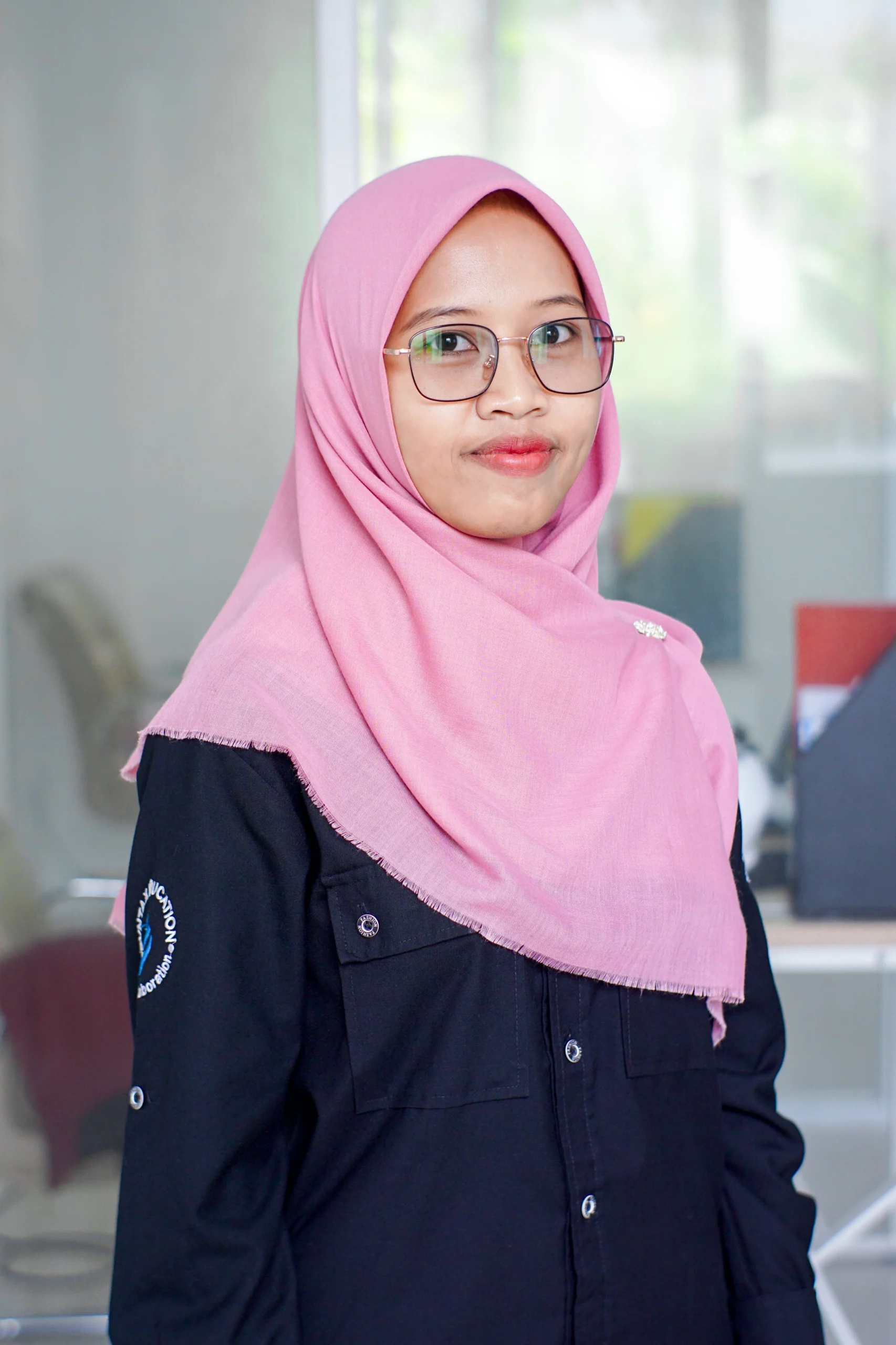 Atin Risnawati, M.Pd.